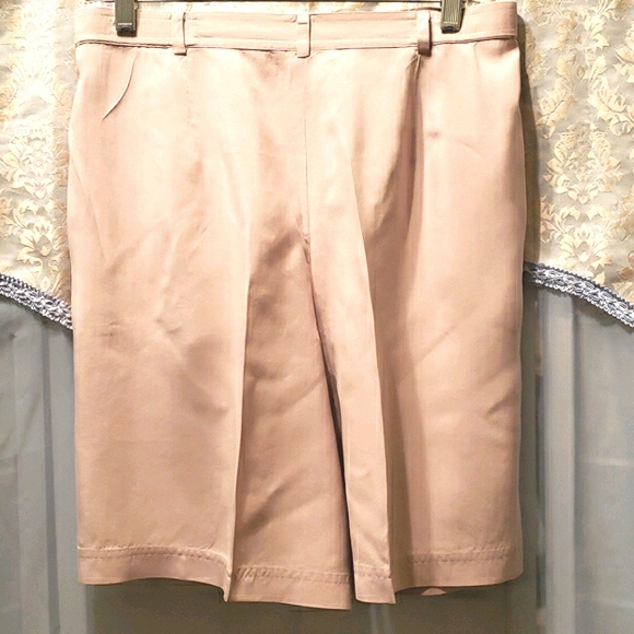 100% SILK EVELYN & ARTHUR  TAN SHORTS SZ M - Picture 5 of 7